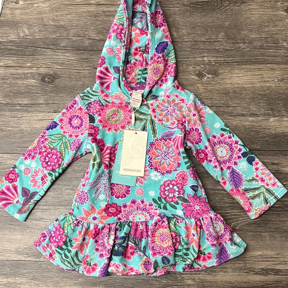Monsoon swim cover 6-12 months. Smoke free pet friendly home
